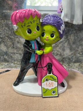 Lab No. 10.31 Frankenstein Bride & Groom Dancing Figurine NWT Halloween Decor
